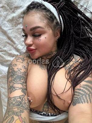 Фото BigAssVioletta